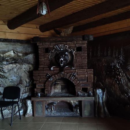 Садиба Гуцульський Двір Worochta Exterior foto
