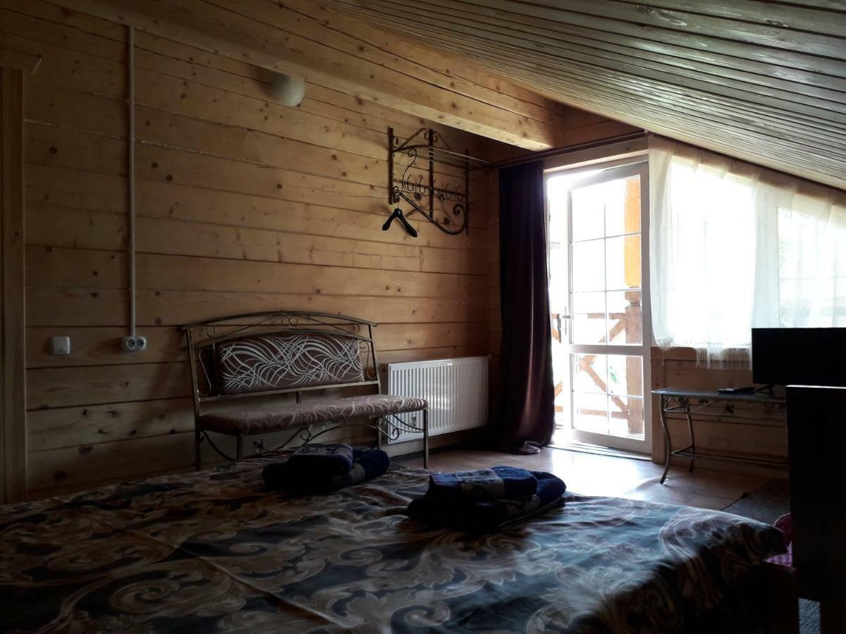 Садиба Гуцульський Двір Worochta Exterior foto
