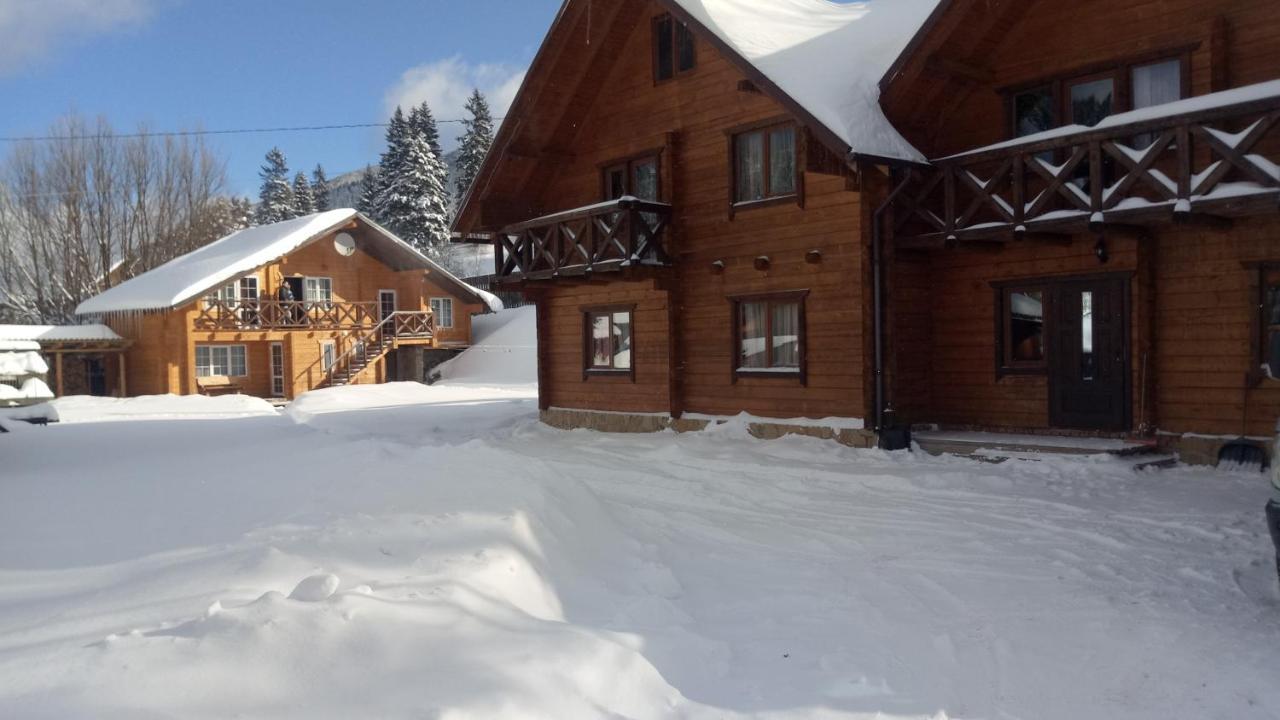 Садиба Гуцульський Двір Worochta Exterior foto